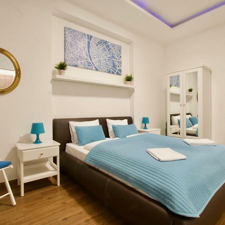 Standard Apartment By Hi5 -Baross Square Budapest Eksteriør billede