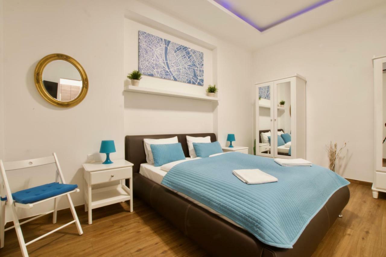 Standard Apartment By Hi5 -Baross Square Budapest Eksteriør billede